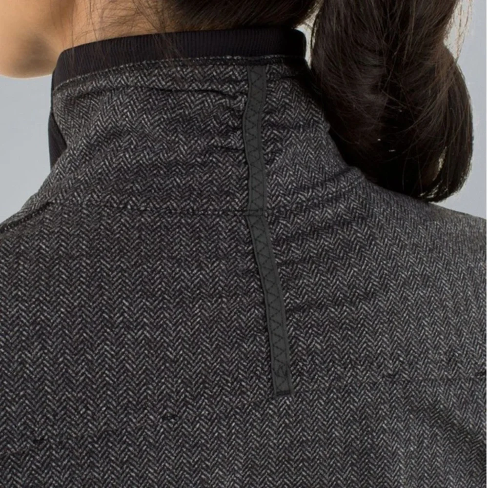Lululemon Base Runner 1/2 Zip Heathered Herringbone